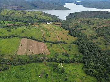 Fazenda 68 alqueires para cria de gado em Corumba�ba, GO
